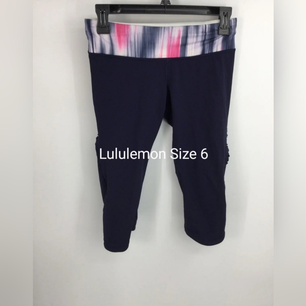 Lululemon Athletica Navy Print Waistband Ruffle Cropped Leggings 6
